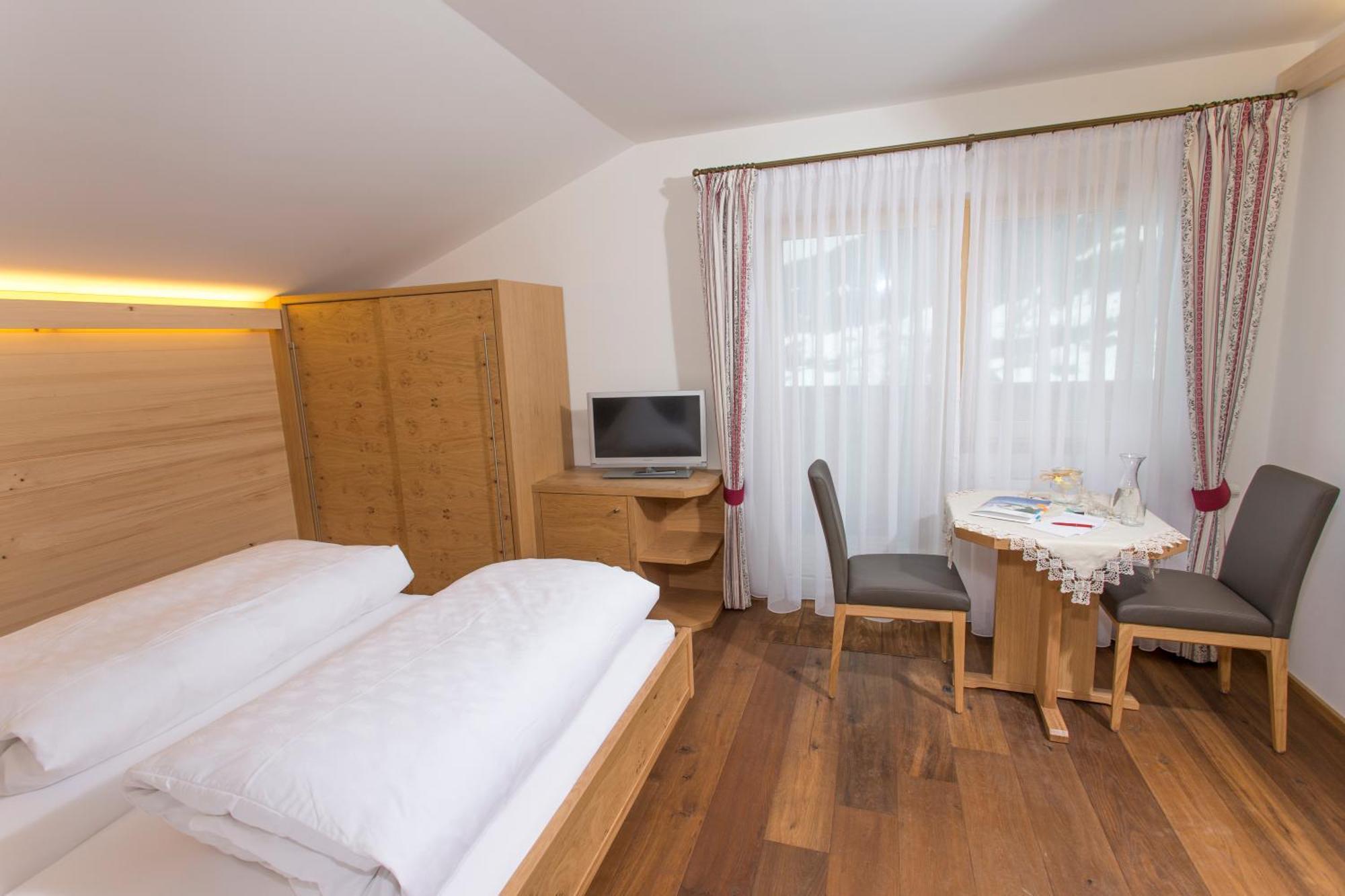 Gaestehaus Mathies Mittelberg Szoba fotó